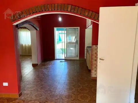 Casa 3 ambientes con 2 baños
