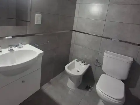 Departamento en Alquiler con 1 cocheras