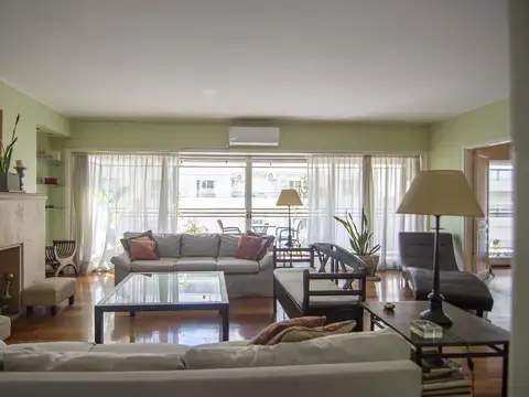 Departamento 8 ambientes con 4 baños