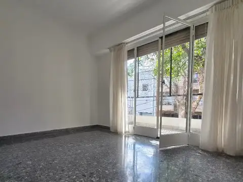 Depto Tipo Casa en Alquiler en Villa General Mitre, $ 1.600.000
