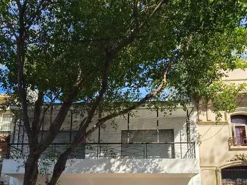 PH DE TRES O CUATRO AMBIENTES SIN EXPENSAS