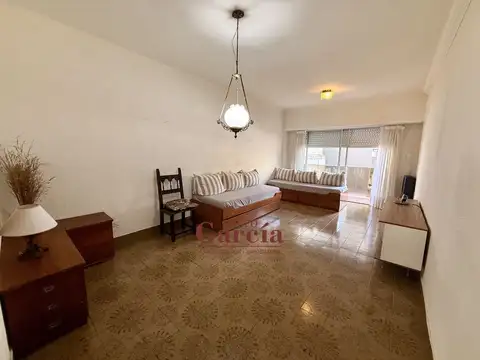 Sarmiento 2400, Piso 2