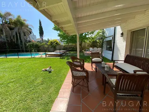 Casa 6 ambientes con 3 baños