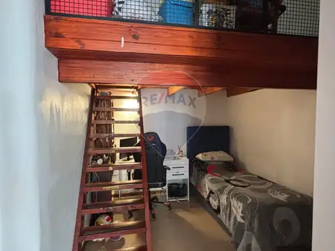 Casa en Alquiler con 1 cochera