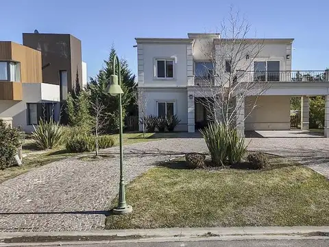 Casa en Alquiler de 6 dormitorios
