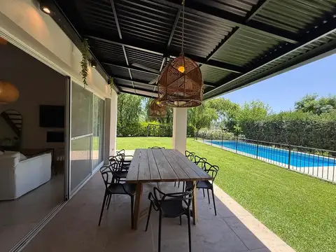 La Madrugada I UF 100