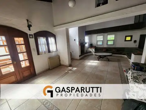 Casa 4 ambientes con 4 baños