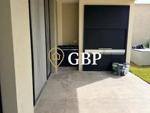 Casa en Alquiler en La Magdalena, USD 1.800