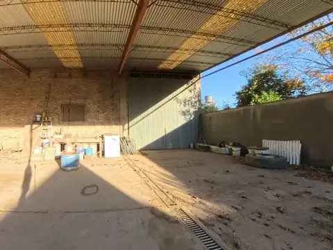 Galpon en Venta 20  mts Frente