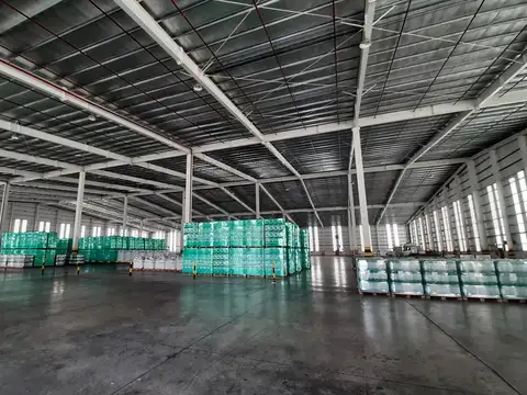 Galpon en Alquiler en Zárate, USD 10.800