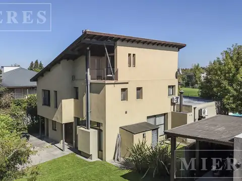 Casa en venta en Campo Grande, Alborada 100