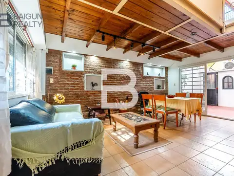 PH de 5 ambientes con patio en venta en Colegiales
