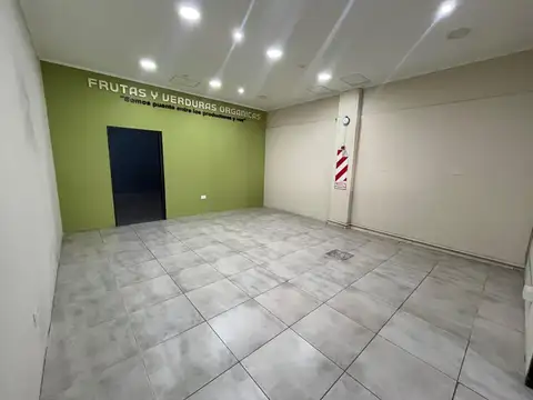ALQUILER LOCAL 290 M2 VALENTIN ALSINA