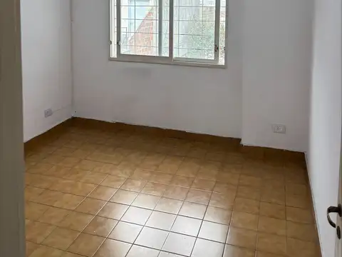 Avenida Triunvirato 5800, Piso 1