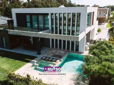 Venta Casa 5 Ambientes, Lagos de Canning