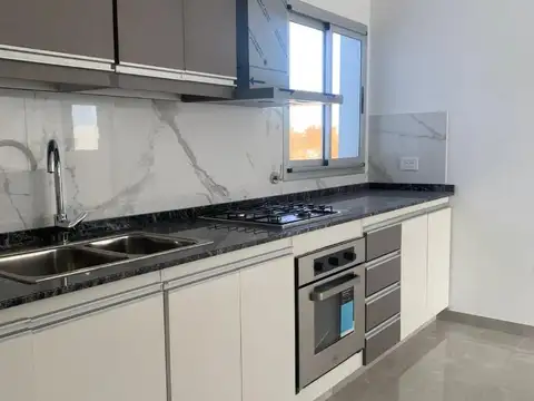 Departamento en Alquiler con 1 cocheras