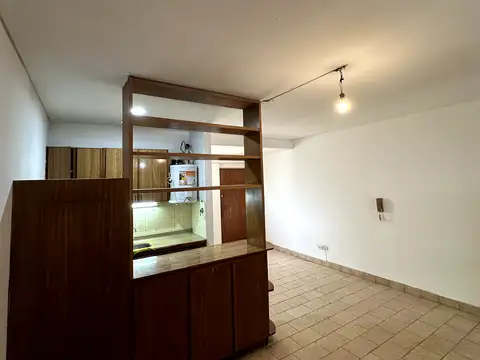 Departamento de 1 Ambiente en Alquiler – San Martín Centro