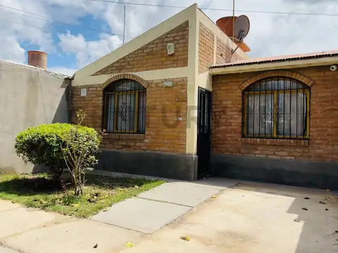 manzana D casa 7 , Piso 0