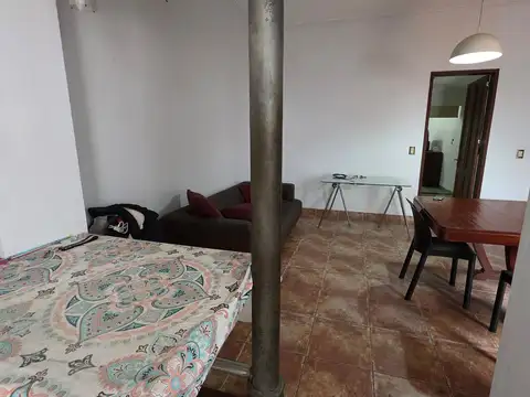 Casa 8 ambientes con 3 baños