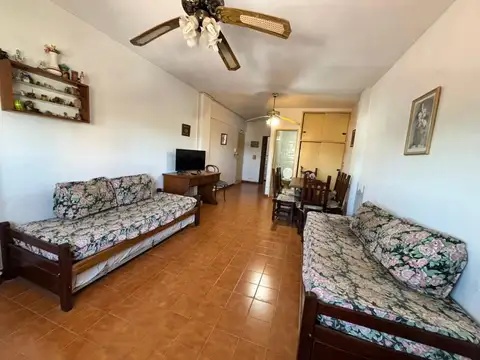 CHIOZZA 3300, Piso 6