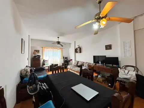 CHIOZZA 3300, Piso 6