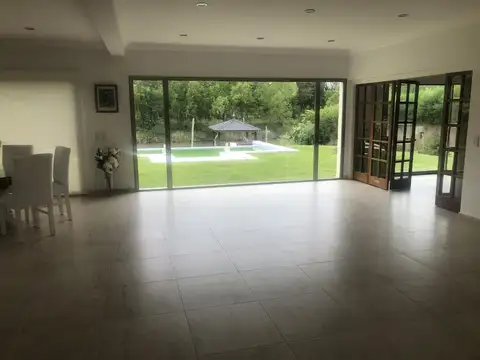 Casa en Alquiler en Villanueva, USD 2.800