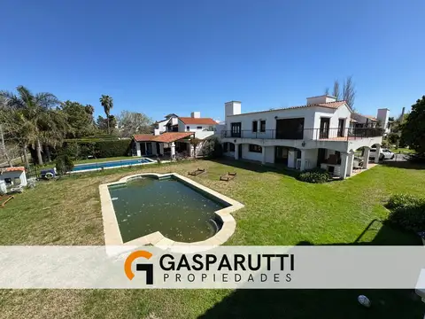 Casa en Venta en Aranjuez Country Club - Apto Credito!