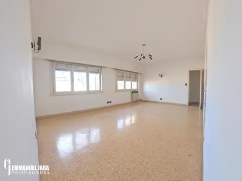 Depto Tipo Casa en Venta de 4 ambientes