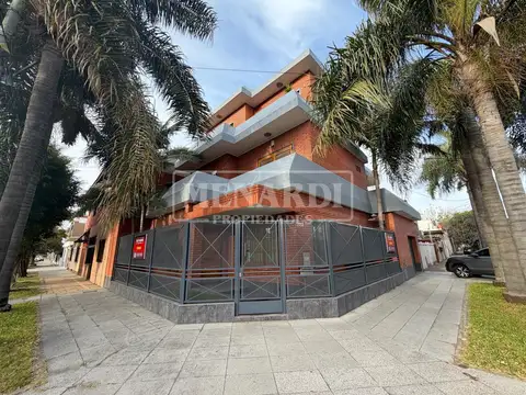 CASA 5 AMBIENTES EN VENTA - VILLA BOSCH