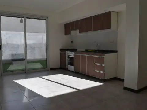 Departamento Moderno de 1 Dormitorio con Patio en Venta – Torre Coradir Mitre 2 - Edificio Inteligente - PB "B"