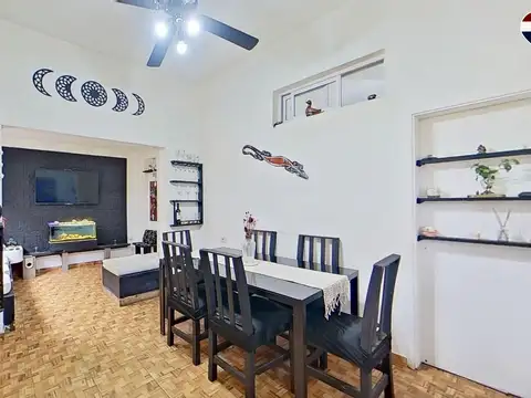 Casa 4 ambientes con 2 baños