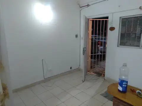 Depto Tipo Casa en Alquiler en Sarandí, $ 480.000
