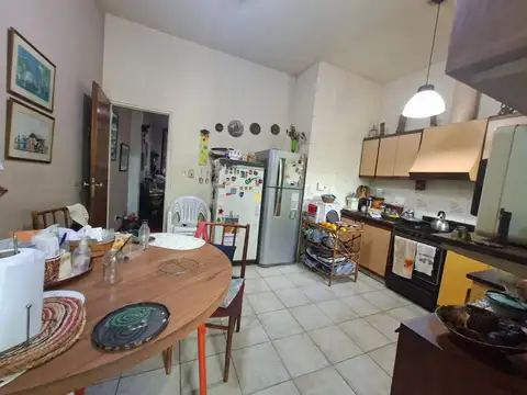 Casa 5 ambientes con 3 baños