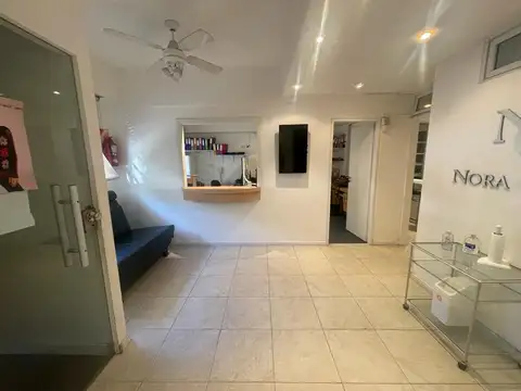 Oficina 7 ambientes con 1 baño