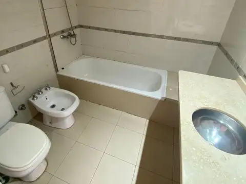 Departamento en Alquiler con 1 cocheras