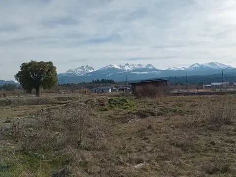 Terreno en Trevelin - 468 mts2. - Con Servicios.