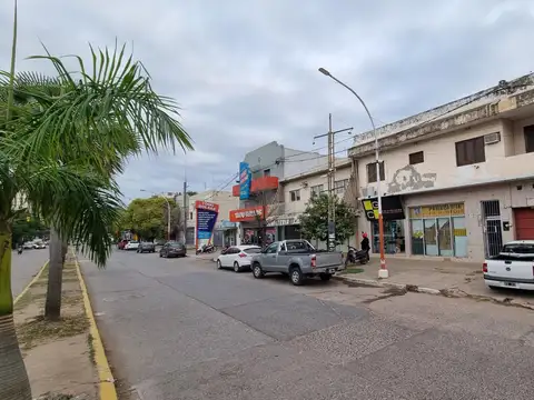 25 De Mayo 700