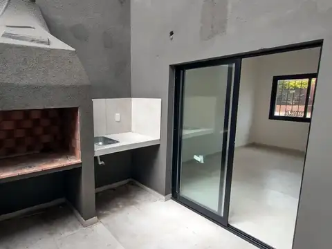 Casa 3 ambientes con 2 baños