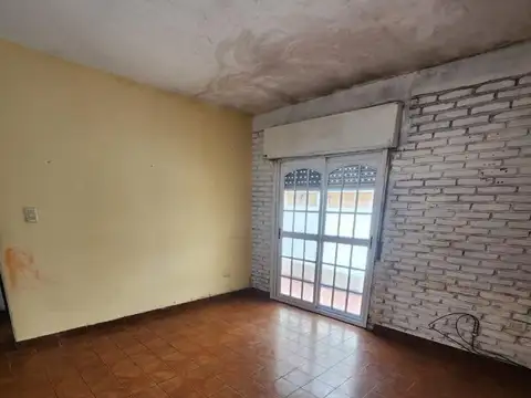 DEPTO TIPO CASA EN ALQUILER AVENIDA MITRE 6400 WILDE P.BAJA
