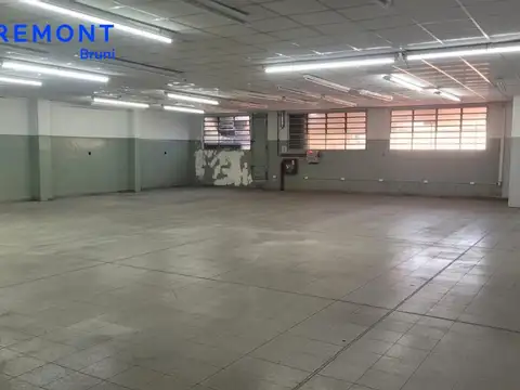 Galpon en Alquiler en Pompeya, $ 18.500.000