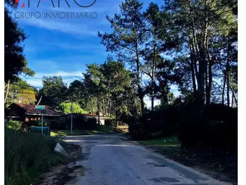 Terreno en Venta en Pinares, USD 125.000