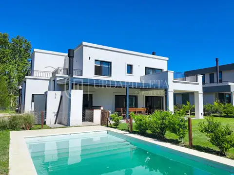 Casa en Alquiler en Pilara, USD 3.700