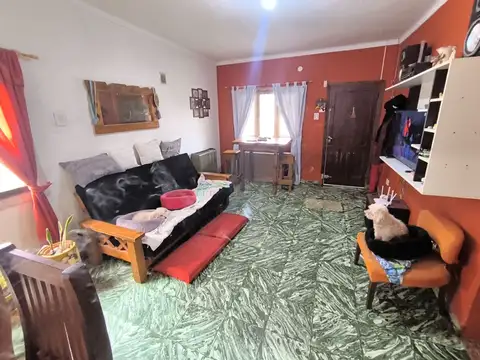 Casa 3 ambientes con 1 baño