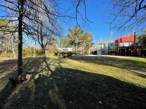 Espectacular Propiedad Dos Terrenos En Venta - CUBE