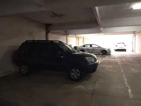 Venta Cochera En Planta Baja