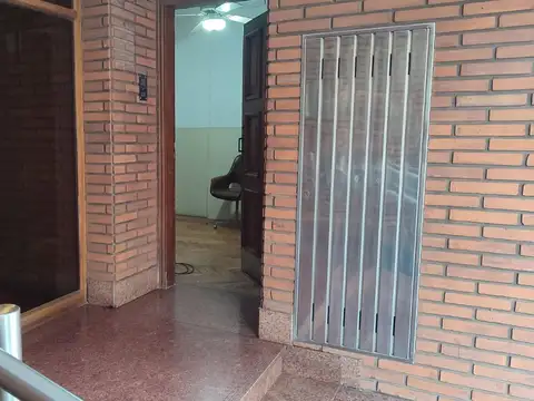 Avenida Almirante Brown 700