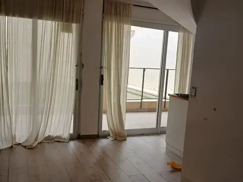 Hermosa casa 5 ambientes con pileta en alquiler