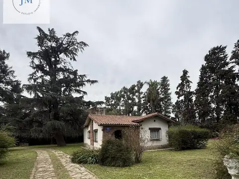 Quinta en Moreno con lote de 3400 m2, sobre 3 lotes divididos!
