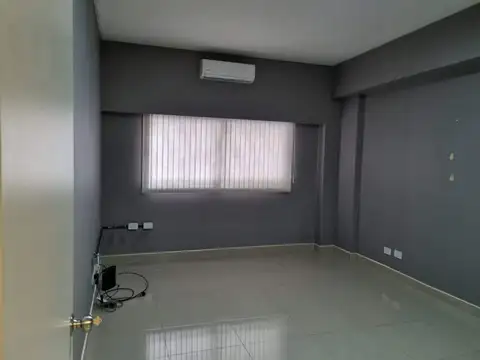 Oficina en Alquiler en Monserrat, $ 850.000