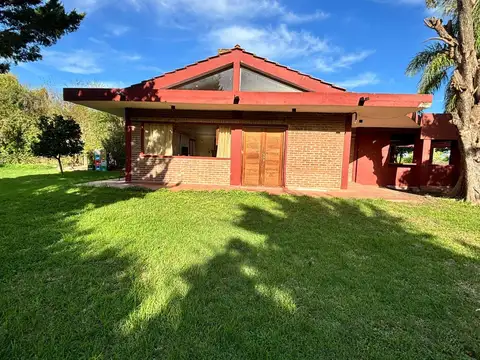 Casa 7 ambientes con 3 baños